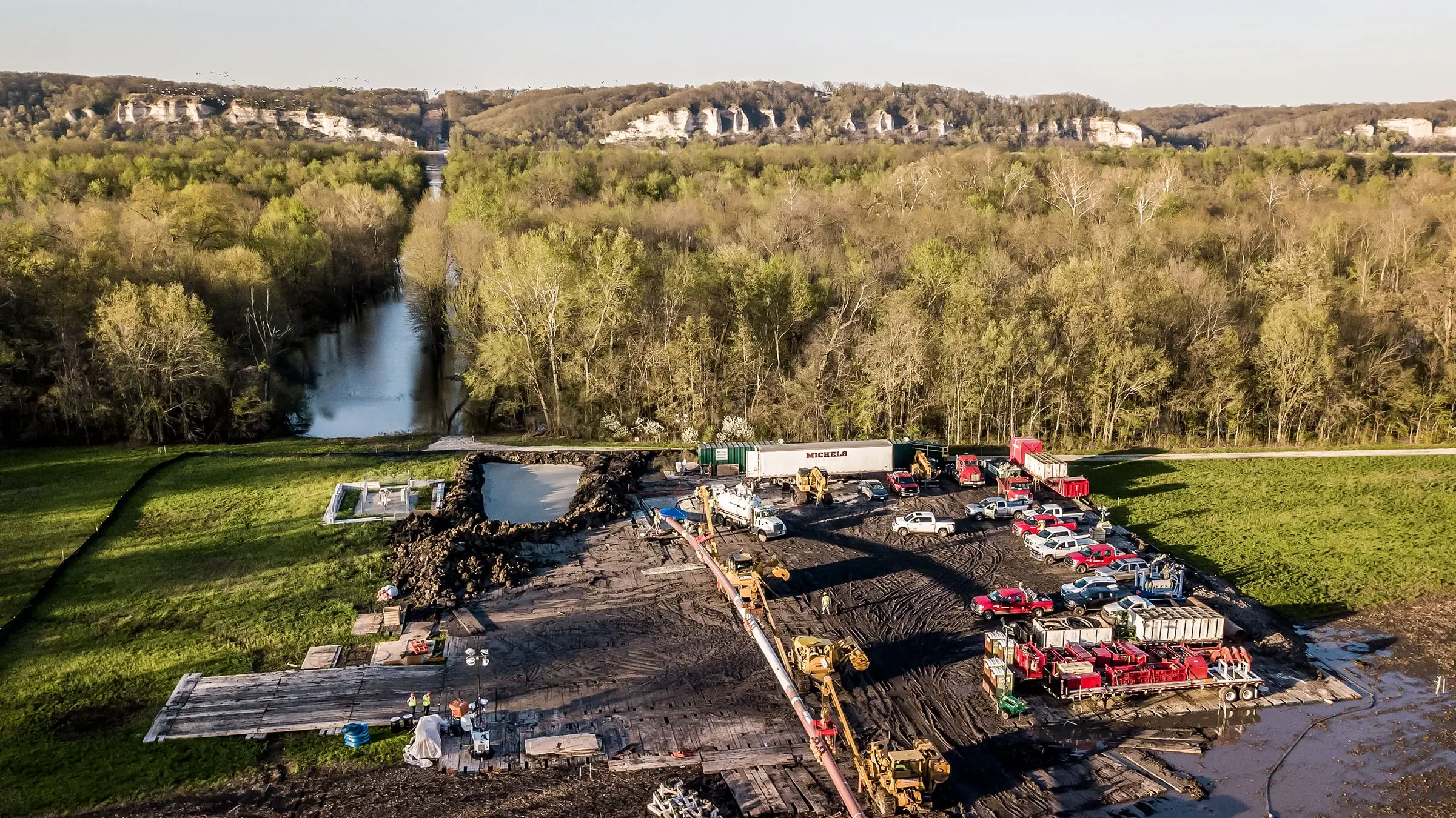 A large HDD pipeline being installed under the Mississippi River.